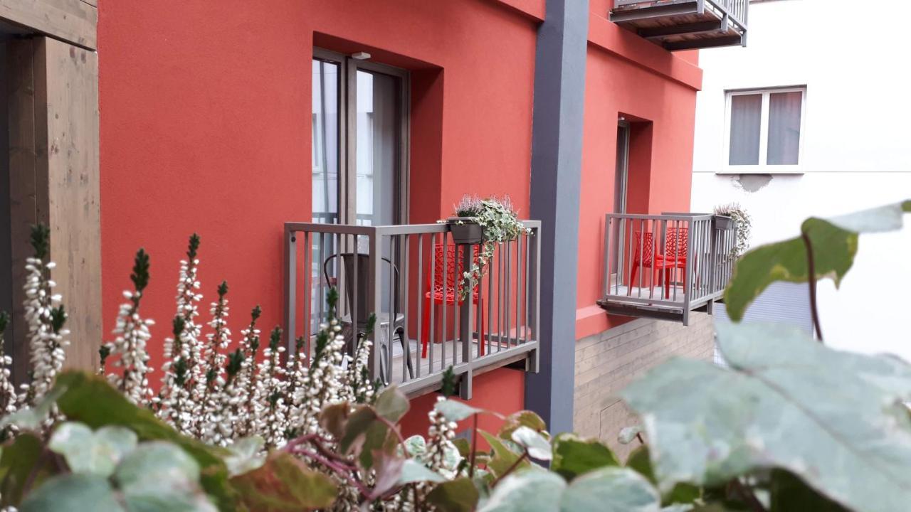 Hotel Bed & Rooms , Corte Rossa -1 Min Walk To Bernina Express ティラーノ エクステリア 写真