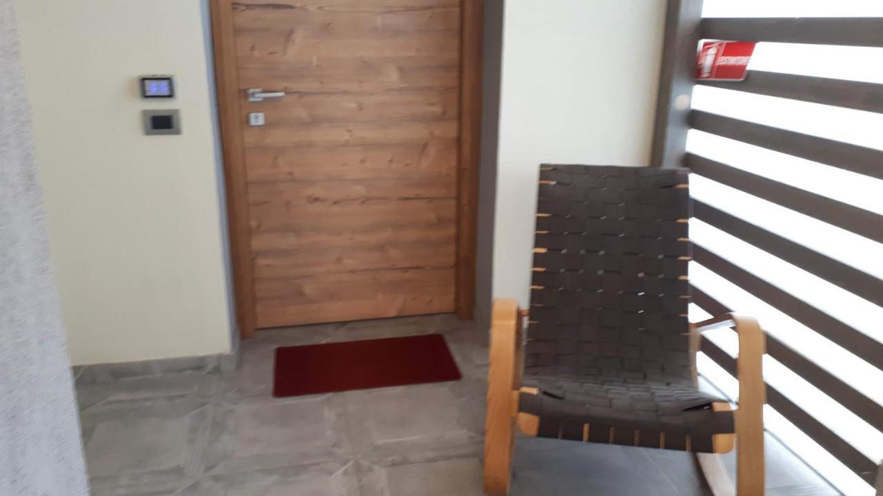 Hotel Bed & Rooms , Corte Rossa -1 Min Walk To Bernina Express ティラーノ エクステリア 写真
