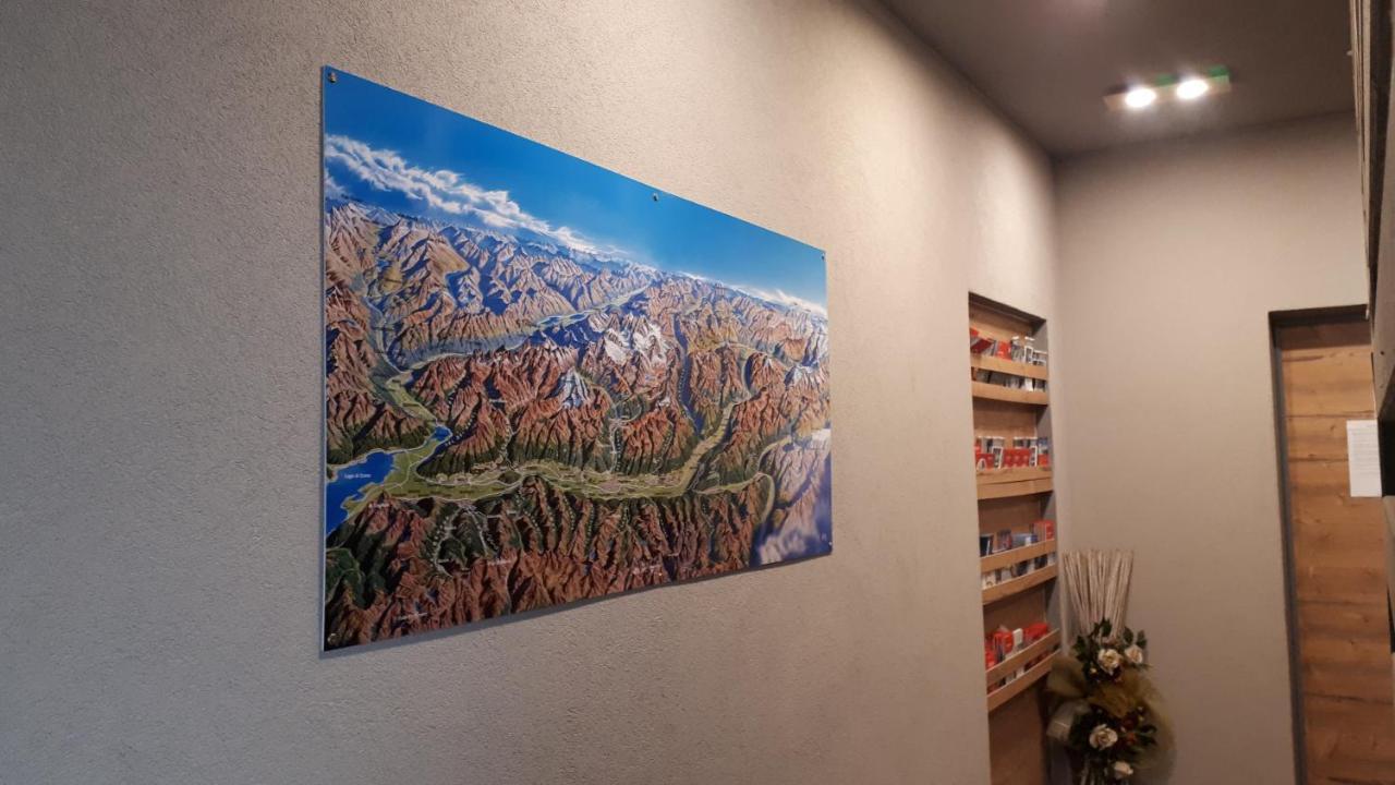 Hotel Bed & Rooms , Corte Rossa -1 Min Walk To Bernina Express ティラーノ エクステリア 写真