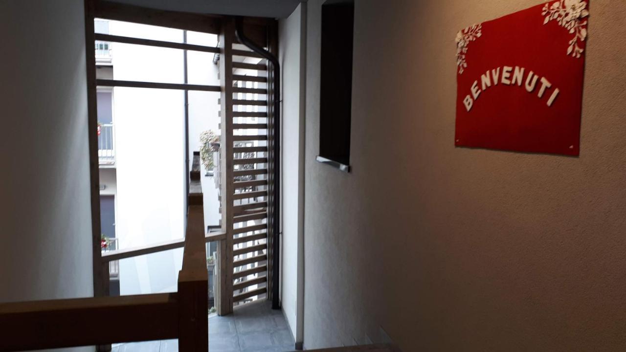 Hotel Bed & Rooms , Corte Rossa -1 Min Walk To Bernina Express ティラーノ エクステリア 写真
