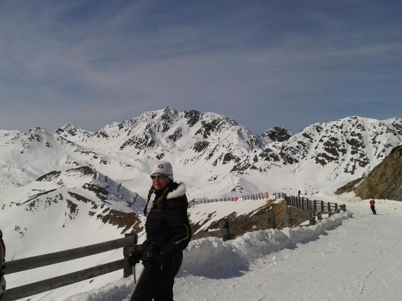 Hotel Bed & Rooms , Corte Rossa -1 Min Walk To Bernina Express ティラーノ エクステリア 写真