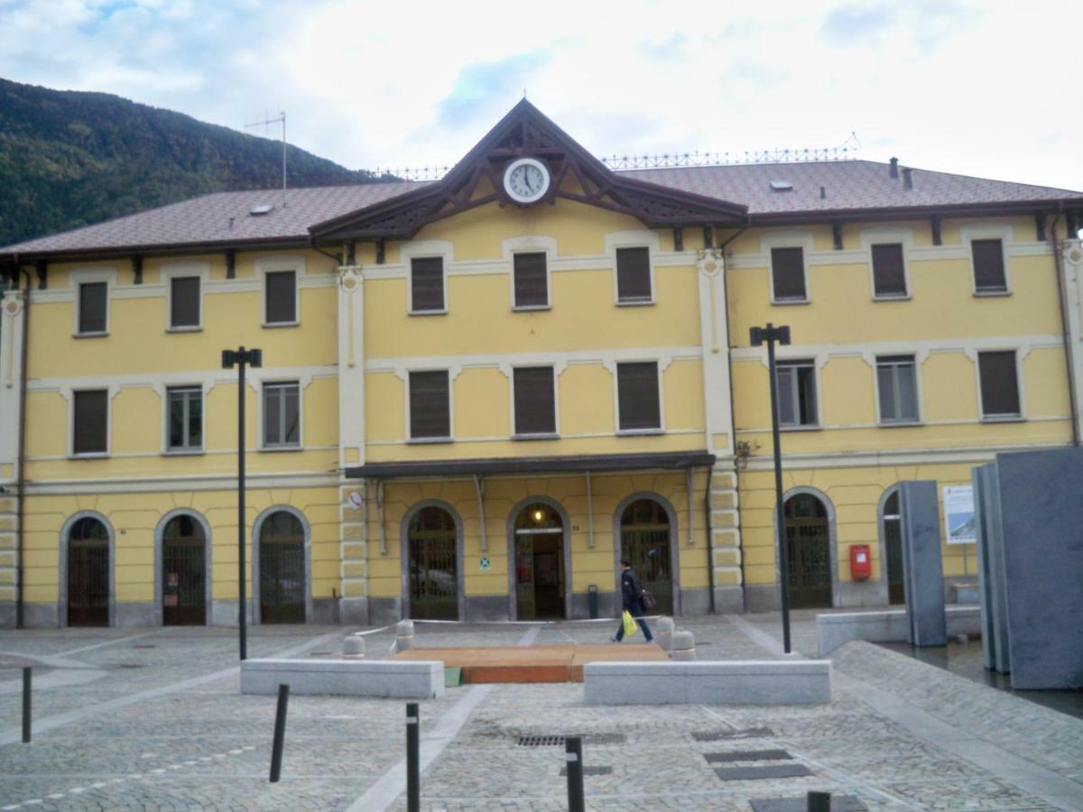 Hotel Bed & Rooms , Corte Rossa -1 Min Walk To Bernina Express ティラーノ エクステリア 写真