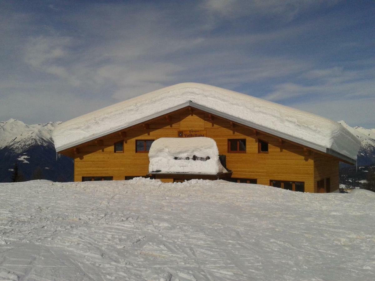 Hotel Bed & Rooms , Corte Rossa -1 Min Walk To Bernina Express ティラーノ エクステリア 写真