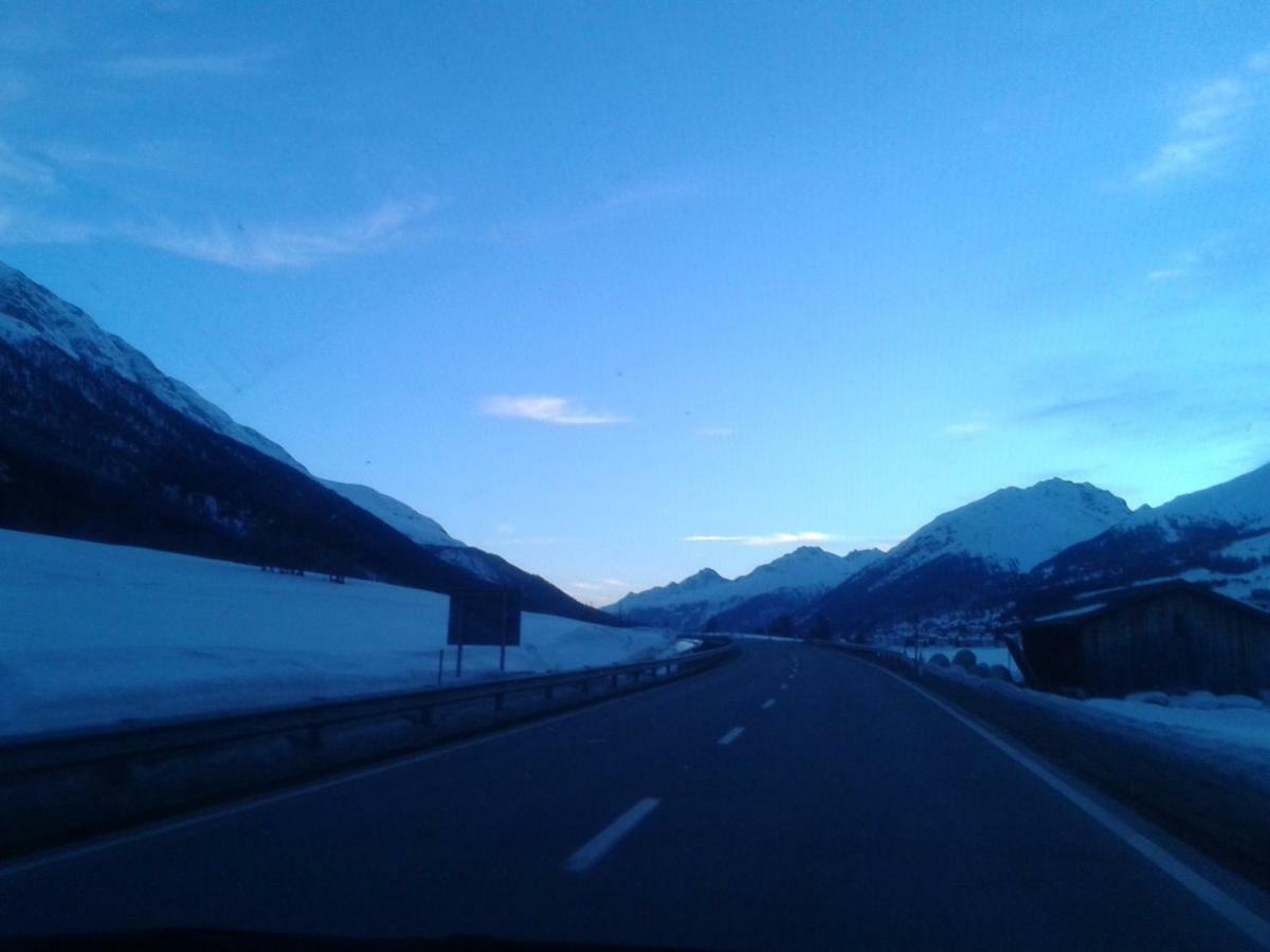Hotel Bed & Rooms , Corte Rossa -1 Min Walk To Bernina Express ティラーノ エクステリア 写真